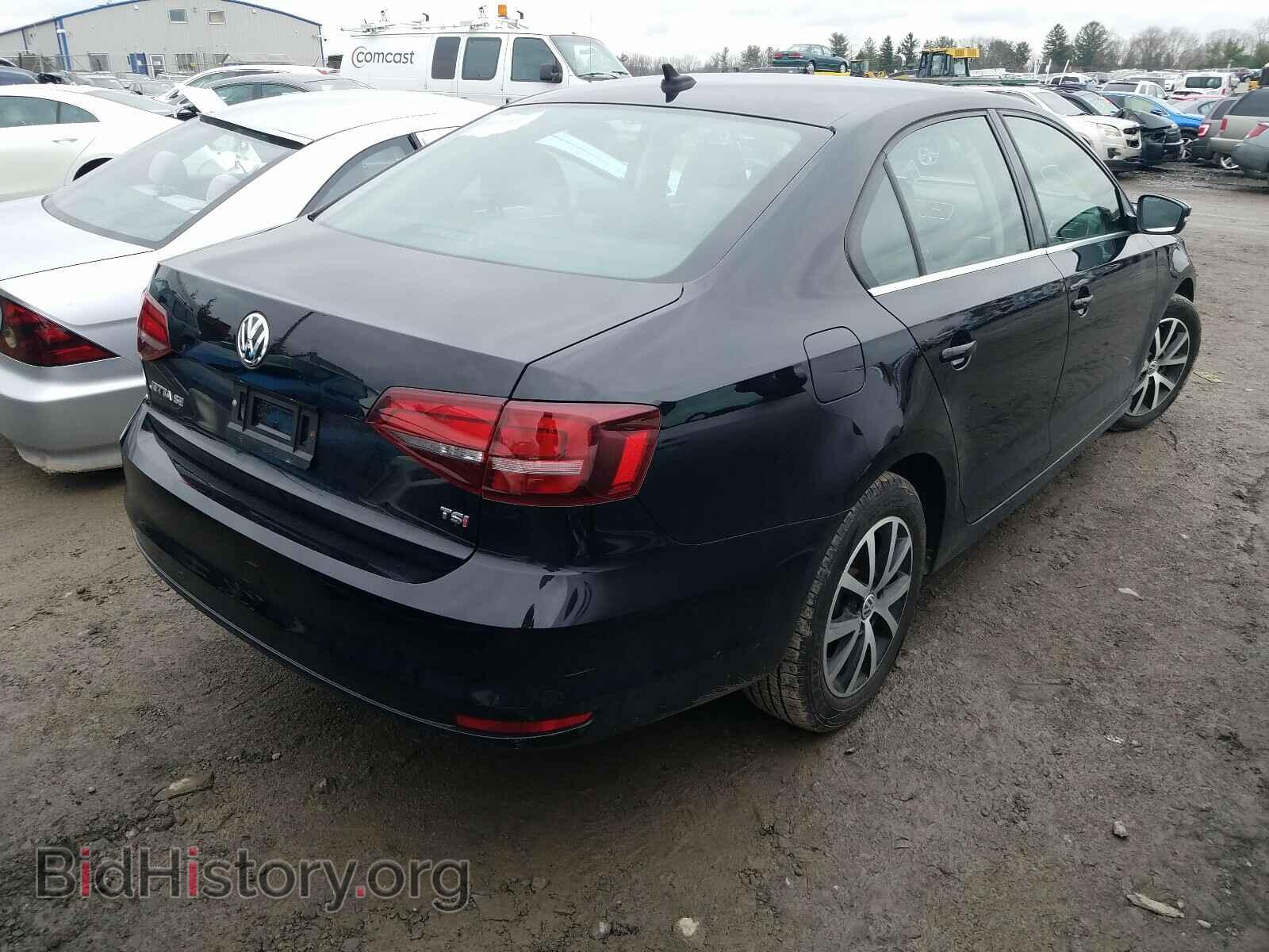 2017 VOLKSWAGEN JETTA - VIN: 3VWDB7AJ9HM337008 - Photo 4