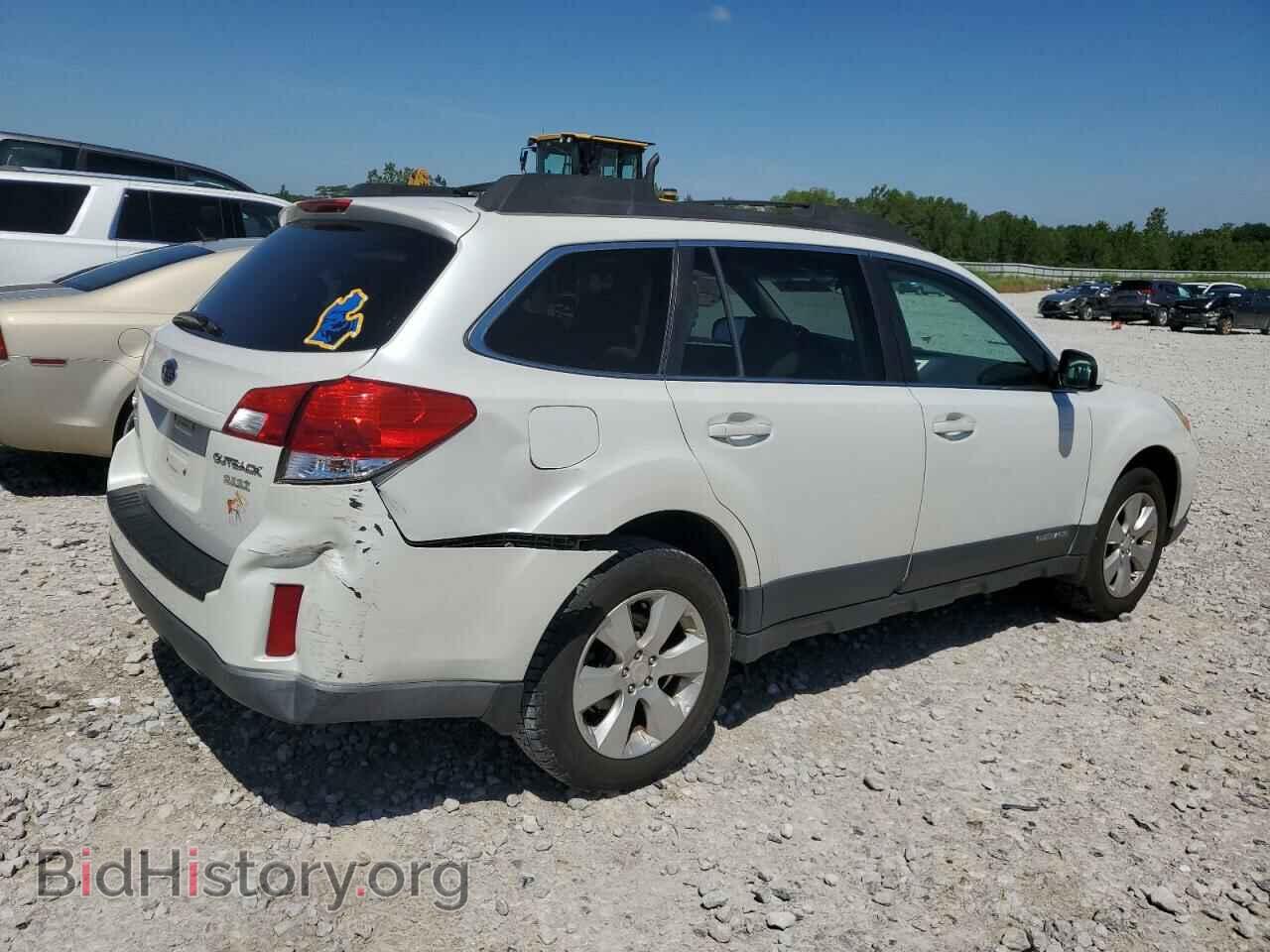 2011 SUBARU OUTBACK - VIN: 4S4BRBCCXB3370272 - Фото 3