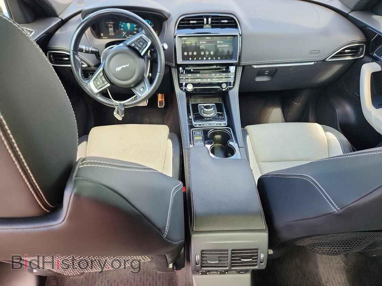 2017 JAGUAR F-PACE - VIN: SADCL2BVXHA884046 - Фото 8