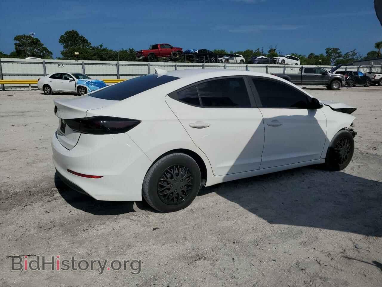 2017 HYUNDAI ELANTRA - VIN: 5NPD74LF3HH100676 - Фото 3