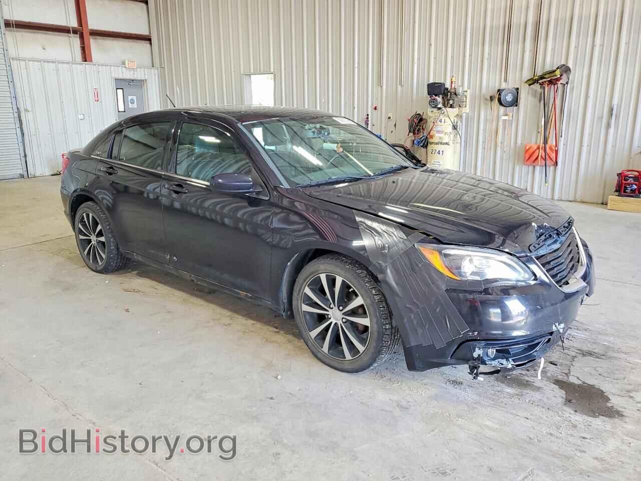 2013 CHRYSLER 200 - VIN: 1C3CCBHG1DN667948 - Photo 4