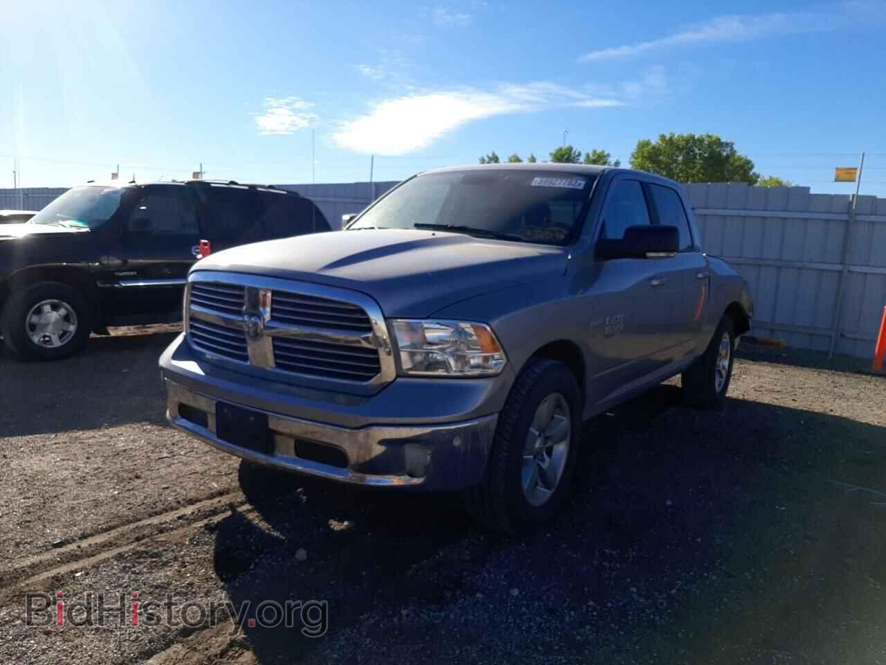 2019 RAM 1500 - VIN: 1C6RR7LT2KS720846 - Фото 2
