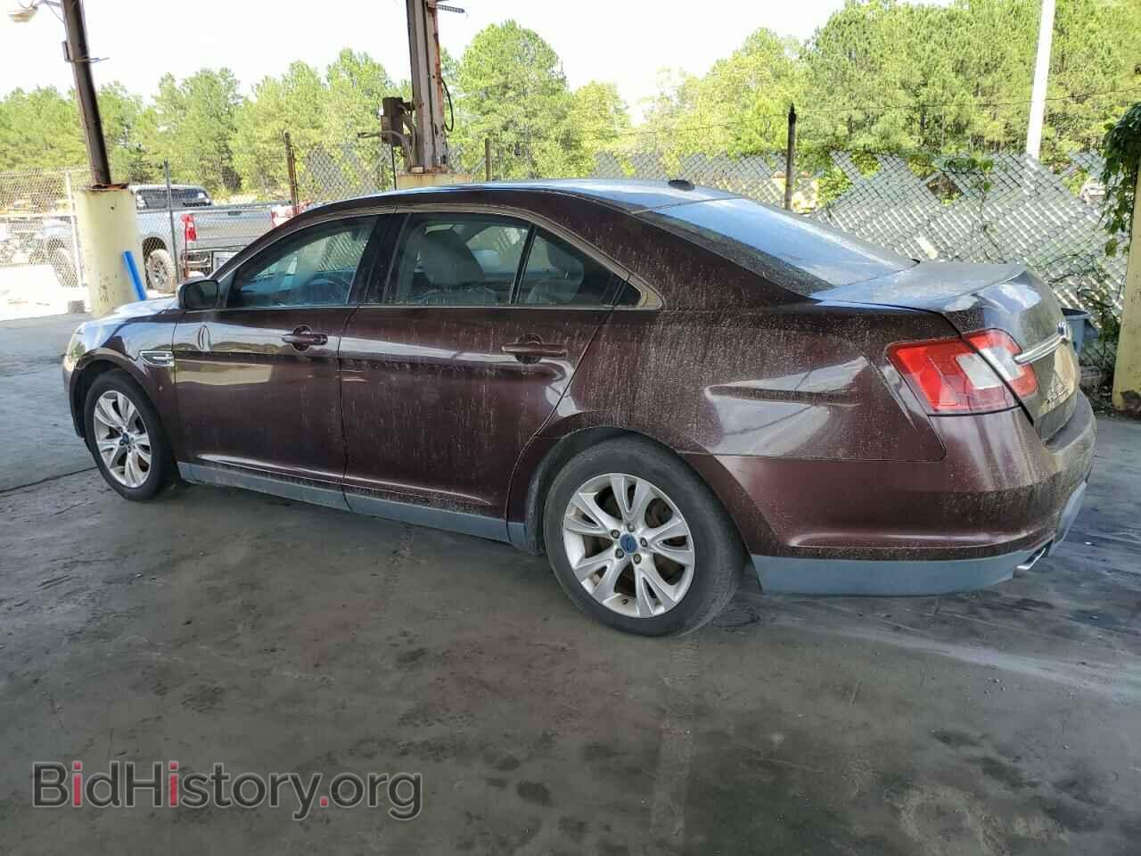 2010 FORD TAURUS - VIN: 1FAHP2EW5AG104800 - Фото 2