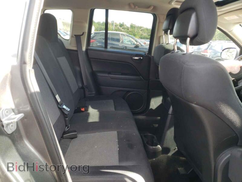 2012 Jeep COMPASS (VIN 1C4NJDEB6CD577648) — photo 6 of 10