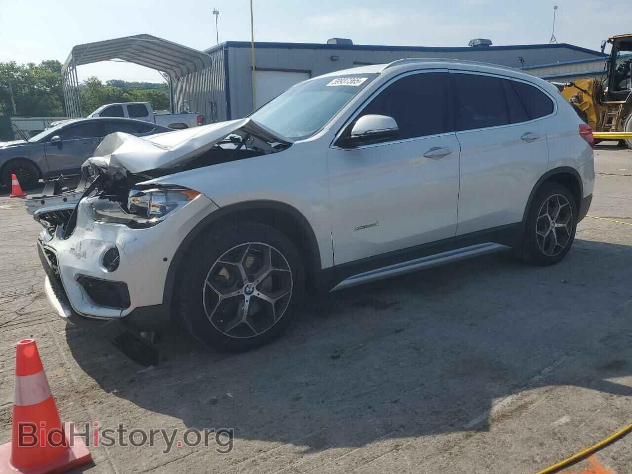 Photo WBXHT3C33H5F86943 - BMW X1 2017