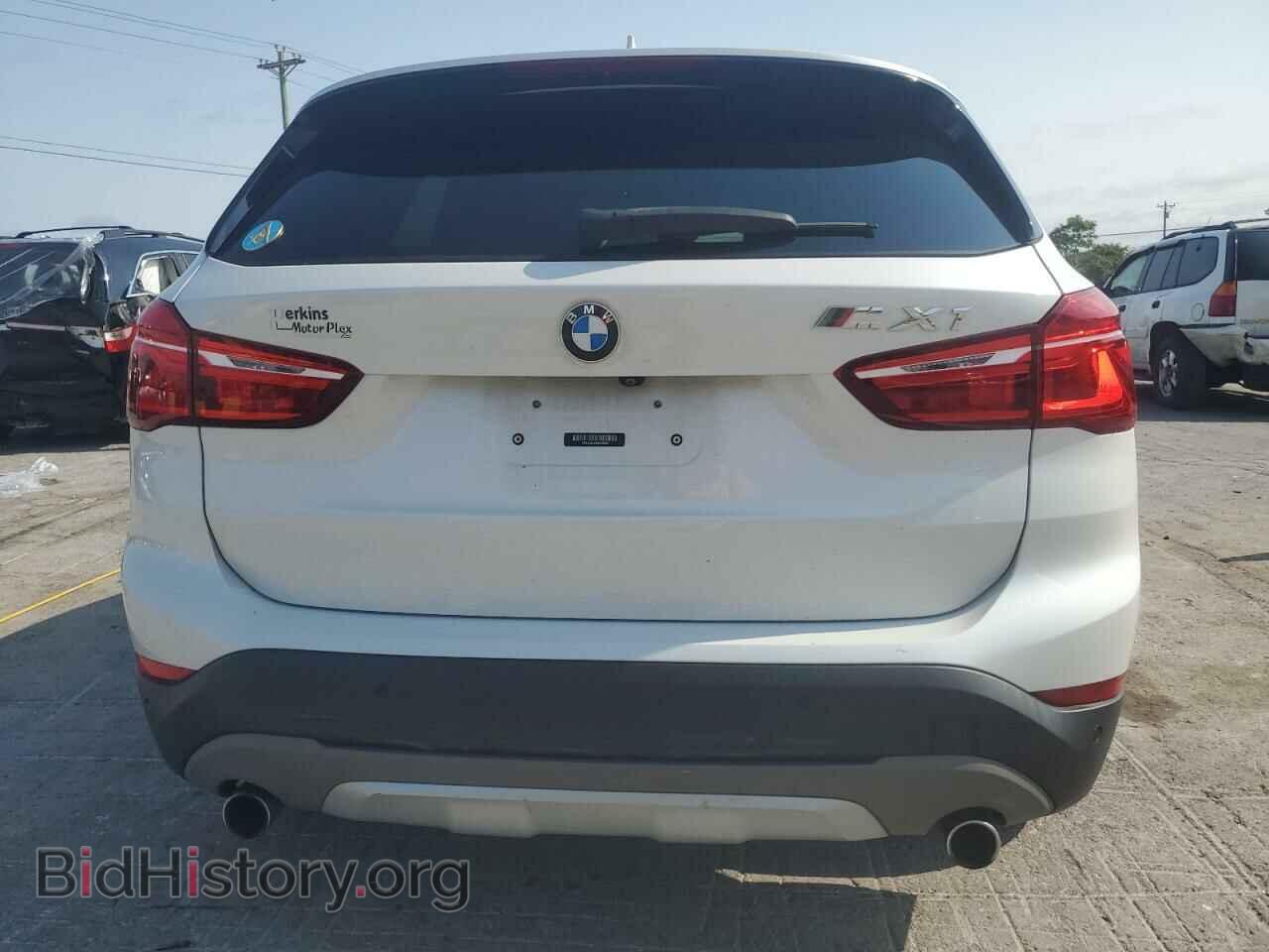 2017 BMW X1 - VIN: WBXHT3C33H5F86943 - Фото 6