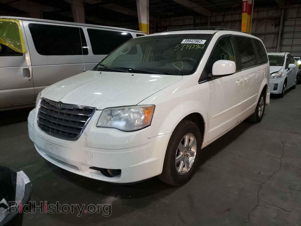2008 CHRYSLER MINIVAN - VIN: 2A8HR54P28R759689 - Фото 2