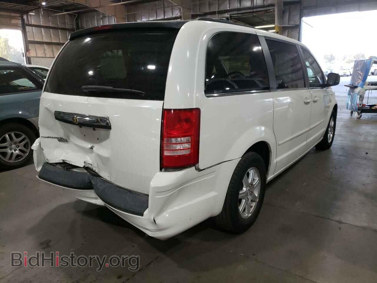2008 CHRYSLER MINIVAN - VIN: 2A8HR54P28R759689 - Фото 4
