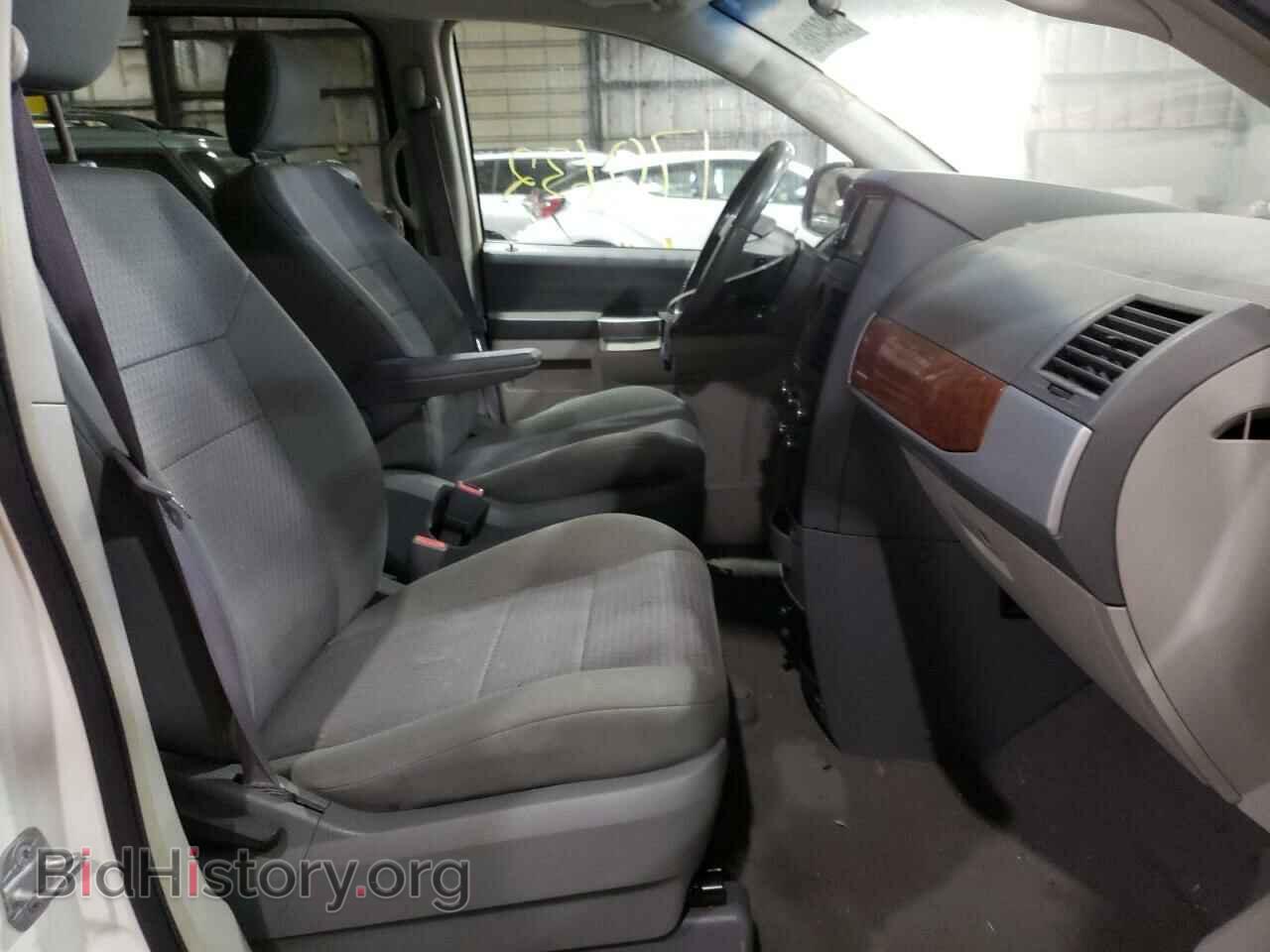 2008 CHRYSLER MINIVAN - VIN: 2A8HR54P28R759689 - Фото 5