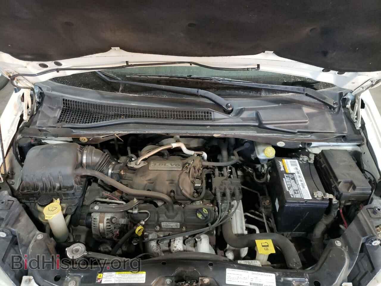 2008 CHRYSLER MINIVAN - VIN: 2A8HR54P28R759689 - Фото 7