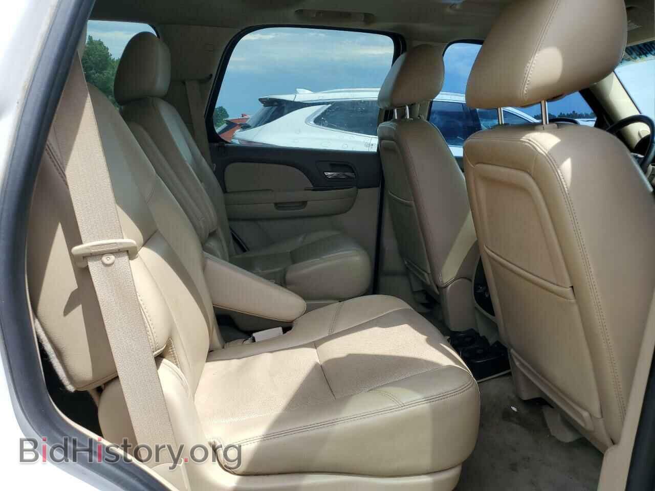 2011 GMC YUKON - VIN: 1GKS2CE09BR392766 - Photo 11