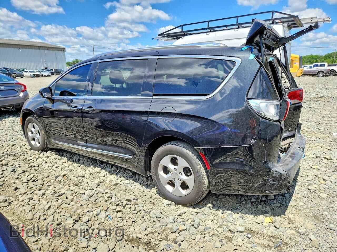 2017 CHRYSLER PACIFICA - VIN: 2C4RC1EG9HR778020 - Photo 2