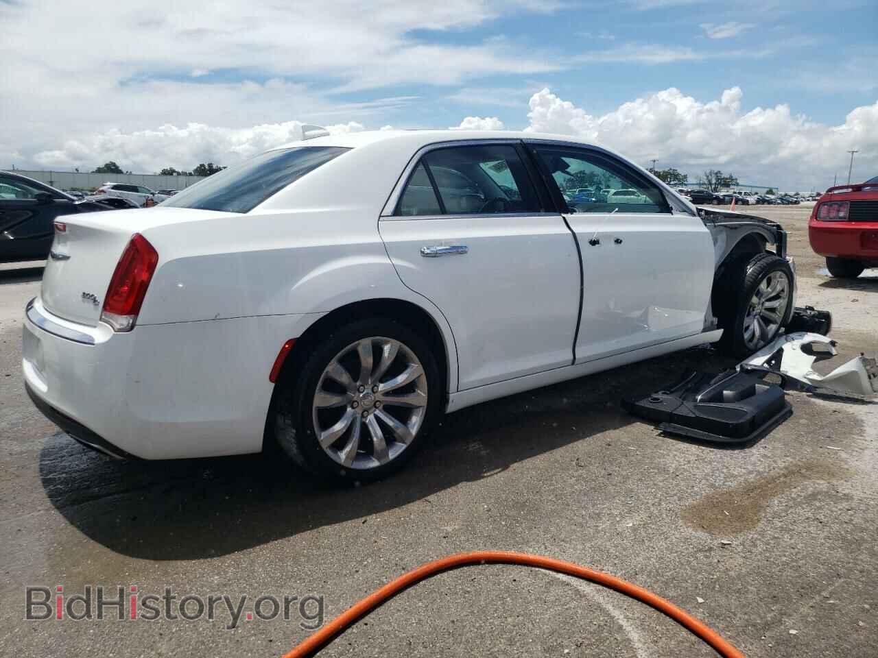 2017 CHRYSLER 300 - VIN: 2C3CCAEG1HH667882 - Фото 3
