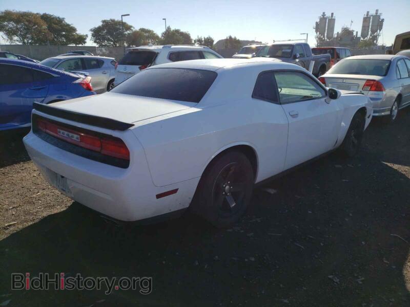 2012 Dodge CHALLENGER (VIN 2C3CDYAG7CH257950) — photo 4 of 10