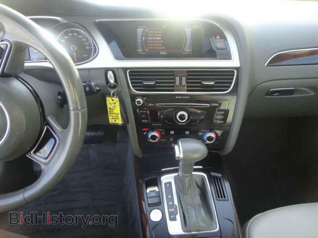 2016 AUDI A4 - VIN: WAUBFAFL2GN004XXX - Photo 9