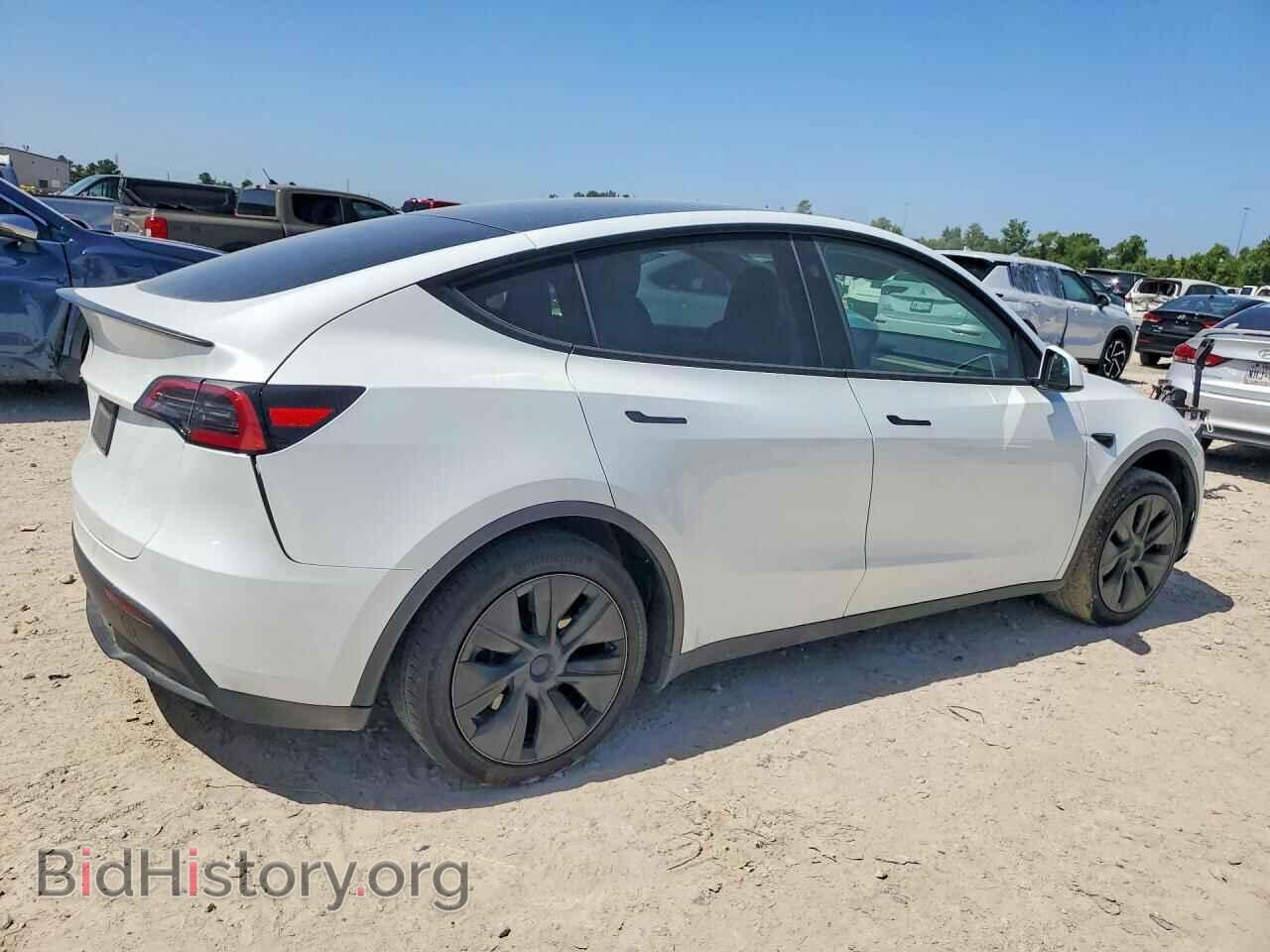 2025 TESLA MODEL Y - VIN: 7SAYGDED1SA352400 - Photo 3
