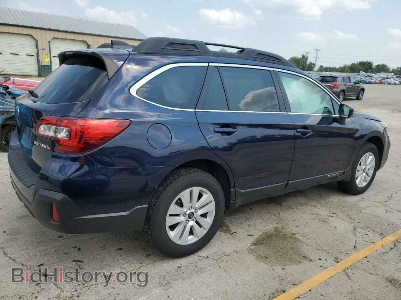 2018 SUBARU OUTBACK - VIN: 4S4BSADC3J3360405 - Фото 3
