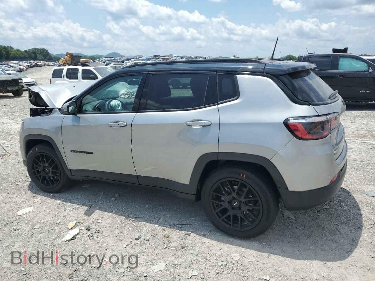 2021 JEEP COMPASS - VIN: 3C4NJCBB0MT597033 - Фото 2