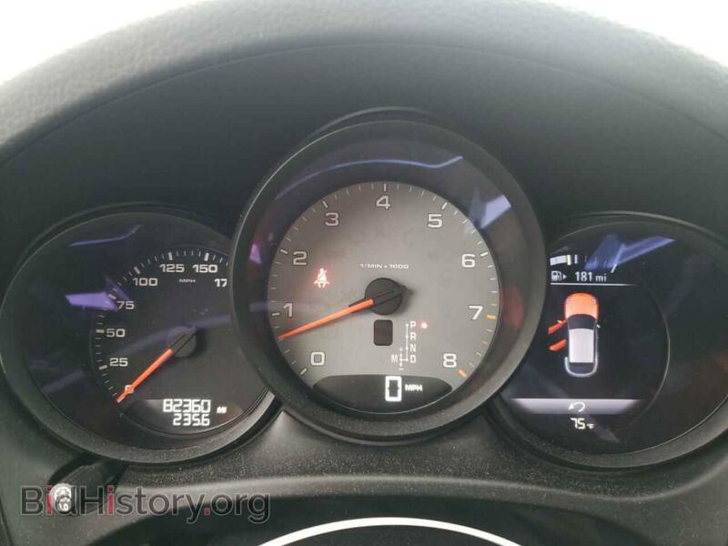 2016 Porsche MACAN (VIN WP1AB2A57GLB58184) — photo 9 of 15