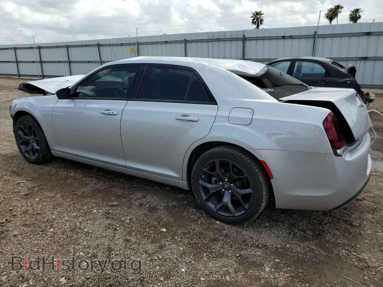 2023 CHRYSLER 300 - VIN: 2C3CCAAG2PH633017 - Фото 2