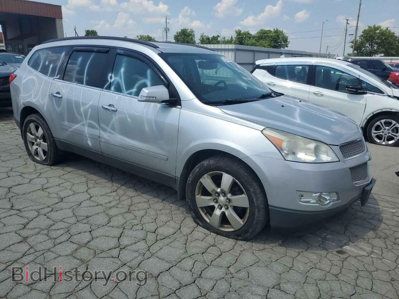 2012 CHEVROLET TRAVERSE - VIN: 1GNKVLEDXCJ313389 - Фото 4