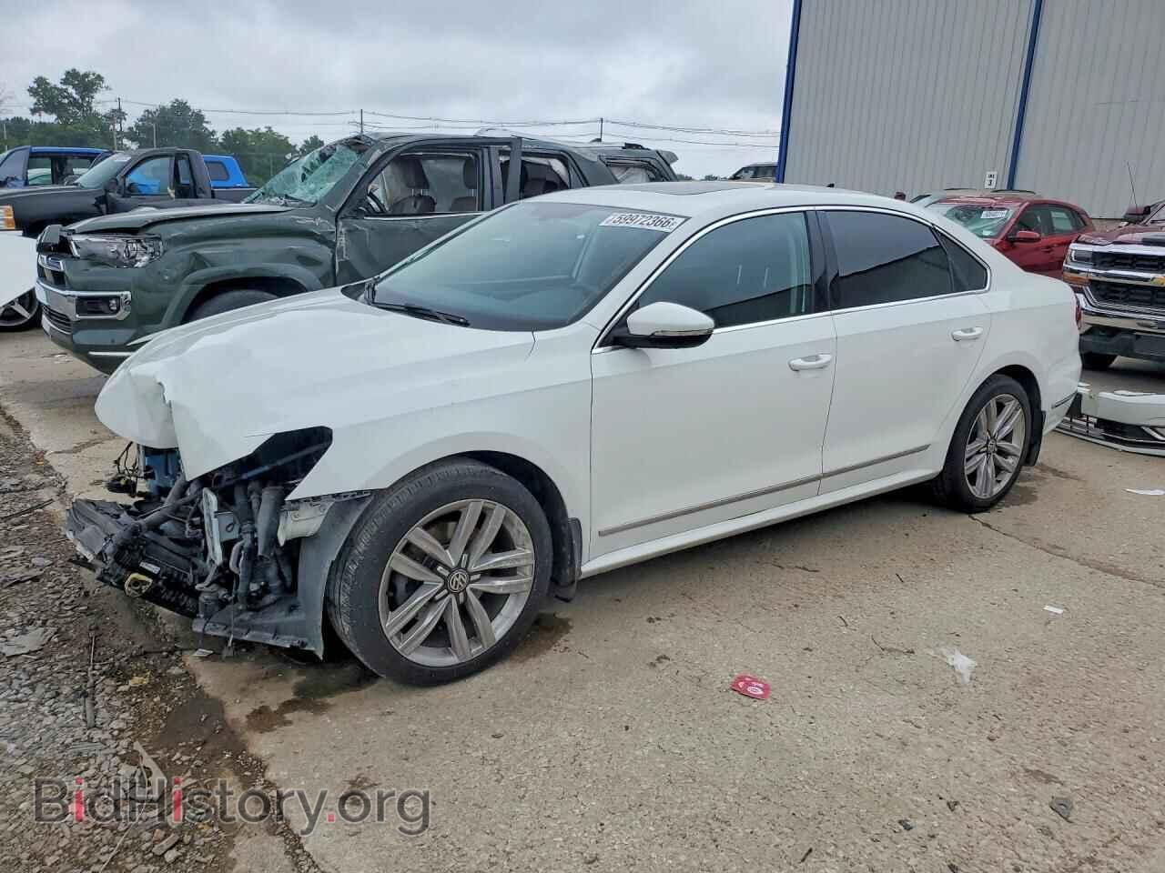 Photo 1VWGT7A32HC037503 - VOLKSWAGEN PASSAT 2017