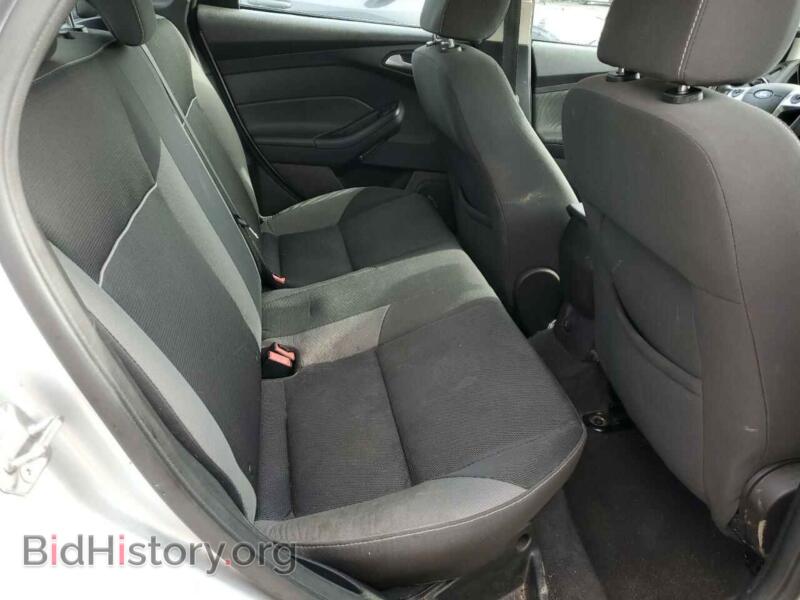2014 Ford FOCUS (VIN 1FADP3F28EL221123) — photo 6 of 10