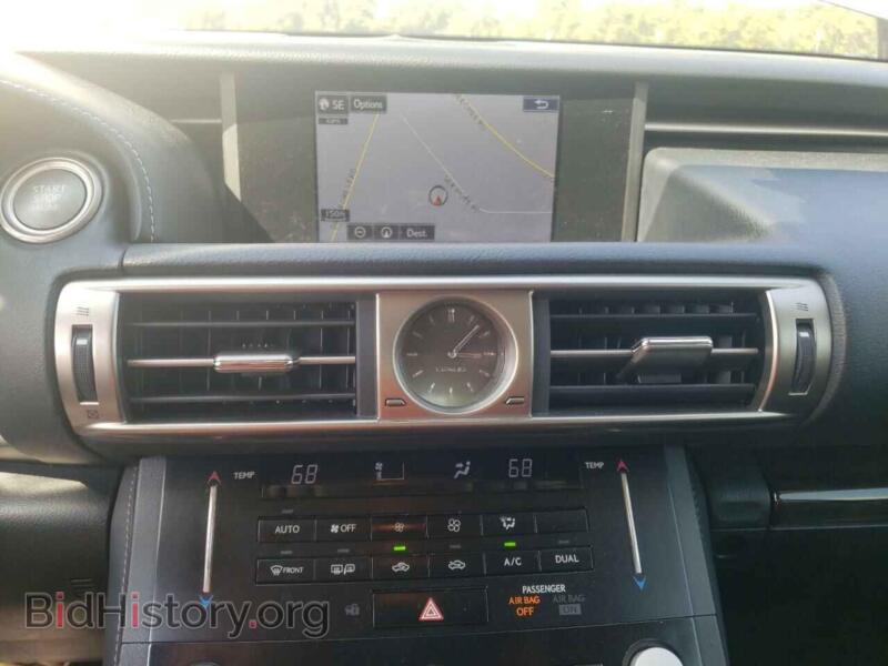2014 Lexus IS (VIN JTHBE1D20E5012962) — photo 9 of 10