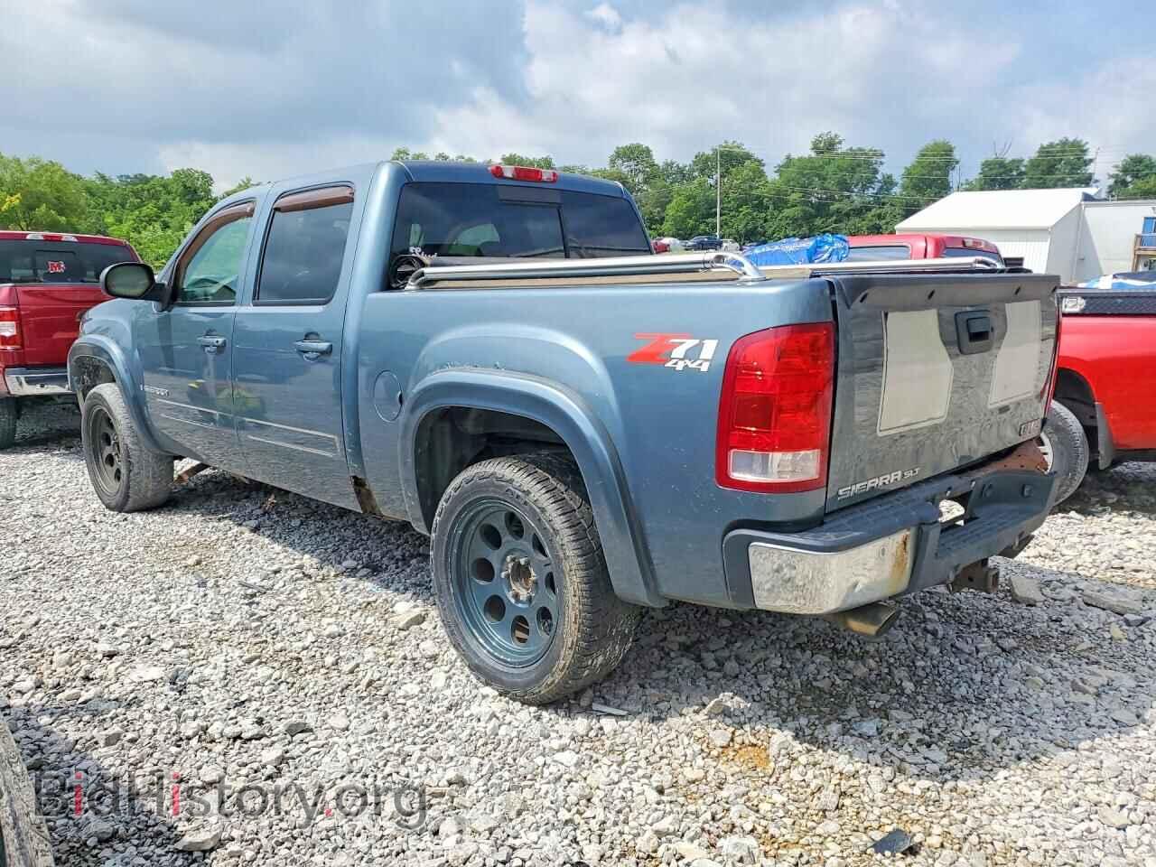 2007 GMC SIERRA - VIN: 2GTEK13MX71561809 - Фото 2