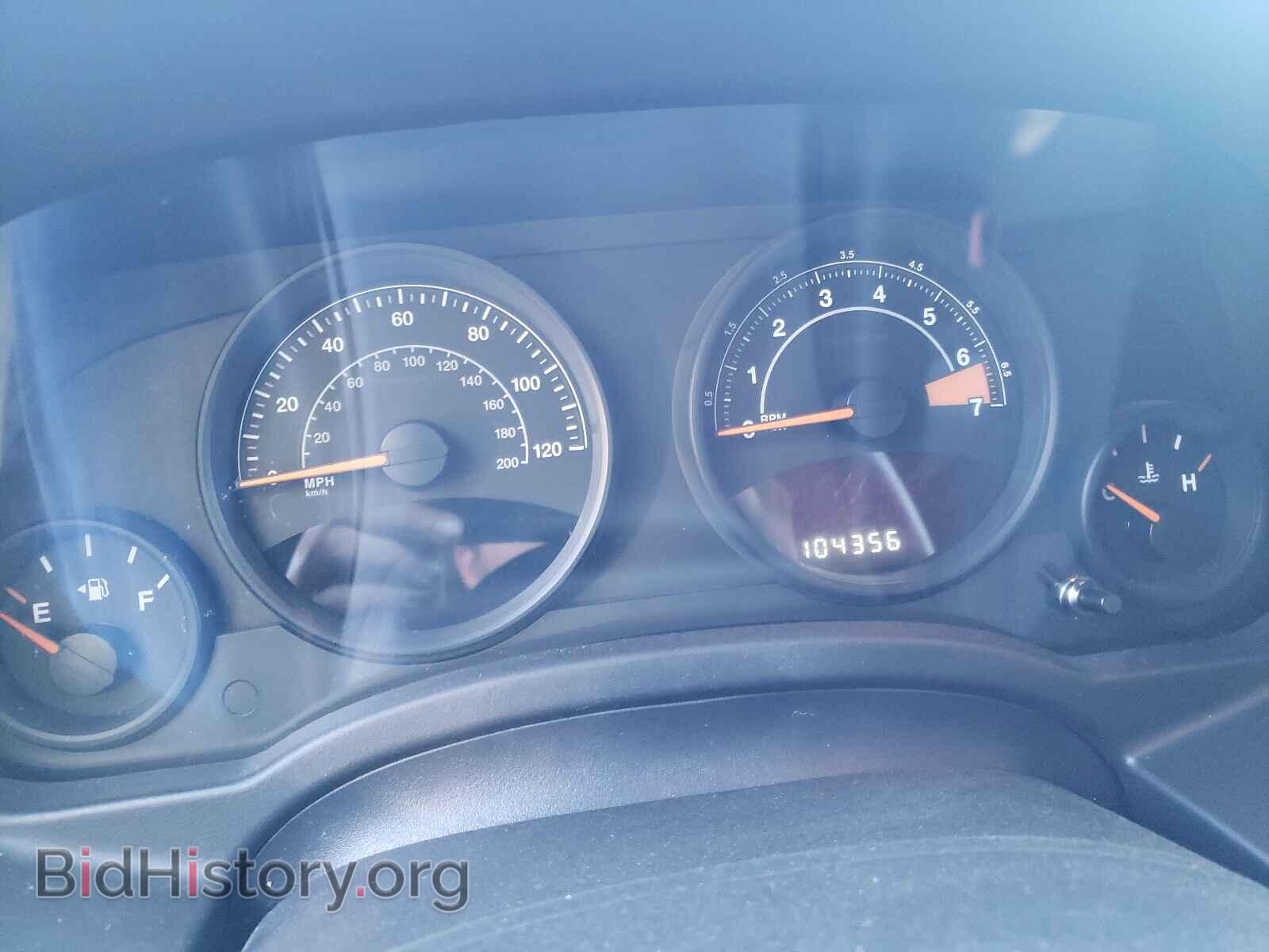 2014 JEEP COMPASS - VIN: 1C4NJCBBXED856649 - Photo 8