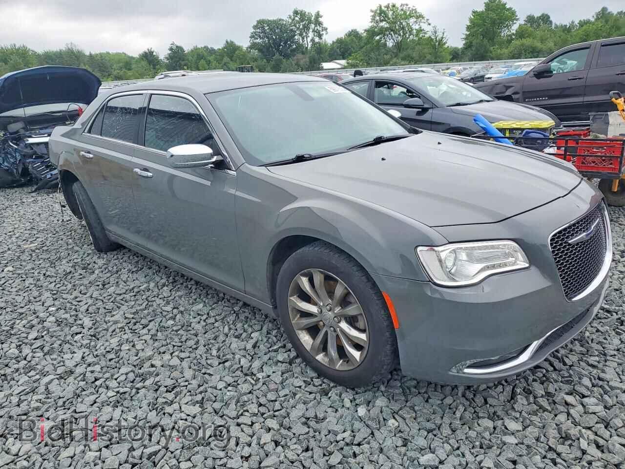 2019 CHRYSLER 300 - VIN: 2C3CCAKG4KH690875 - Фото 4