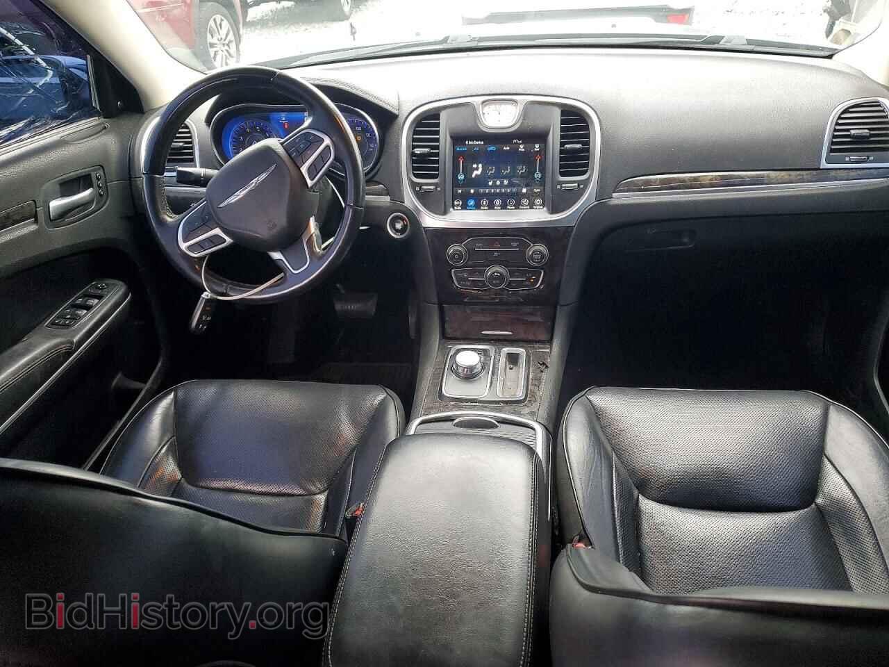2019 CHRYSLER 300 - VIN: 2C3CCAKG4KH690875 - Фото 8