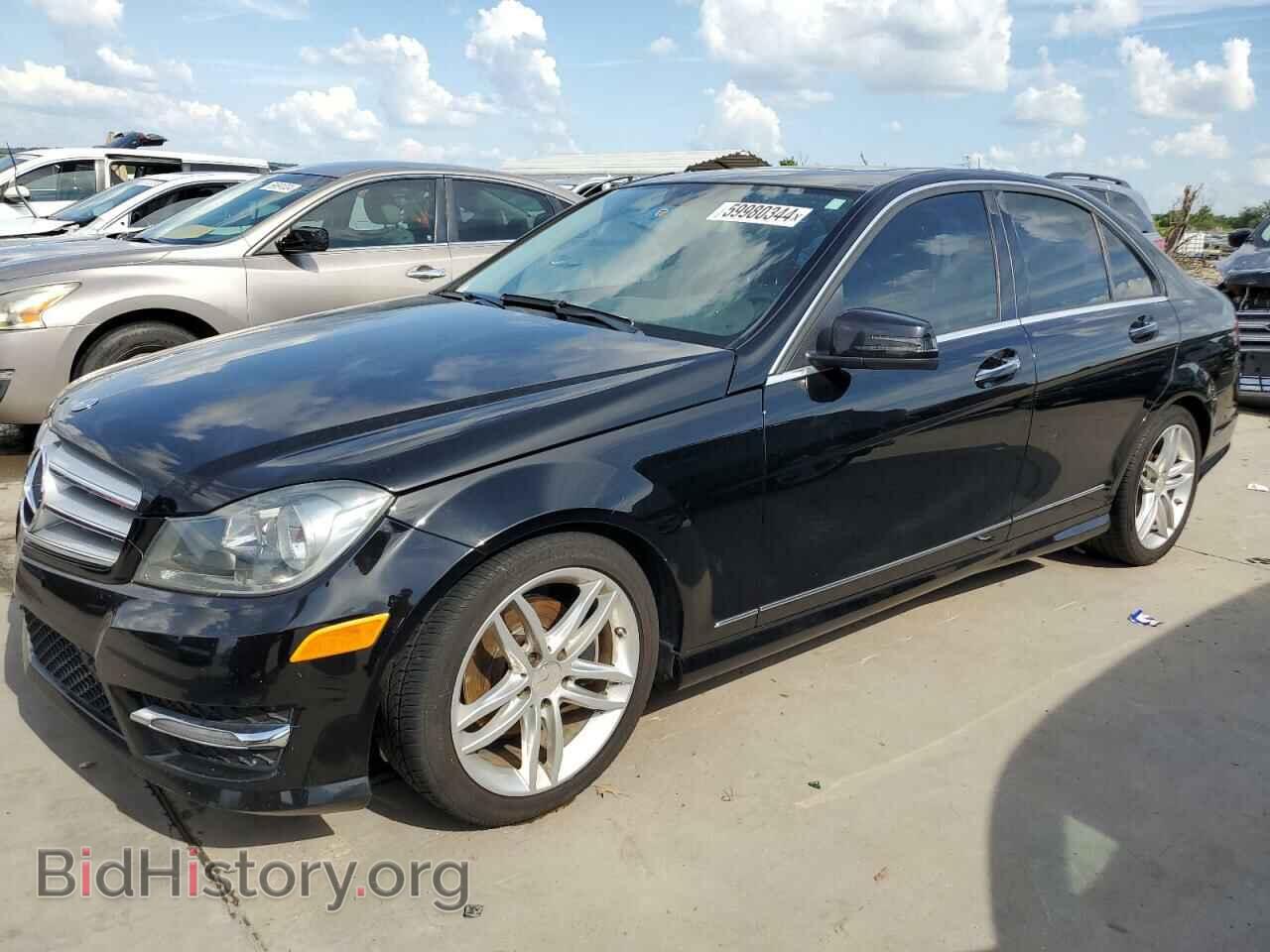 Photo WDDGF4HB7DR272787 - MERCEDES-BENZ C-CLASS 2013