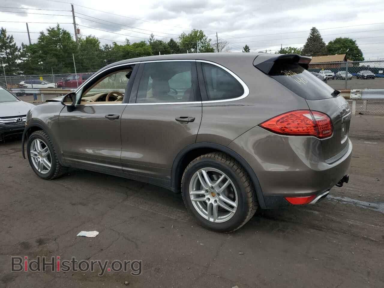 2013 PORSCHE CAYENNE - VIN: WP1AA2A22DLA01859 - Photo 2