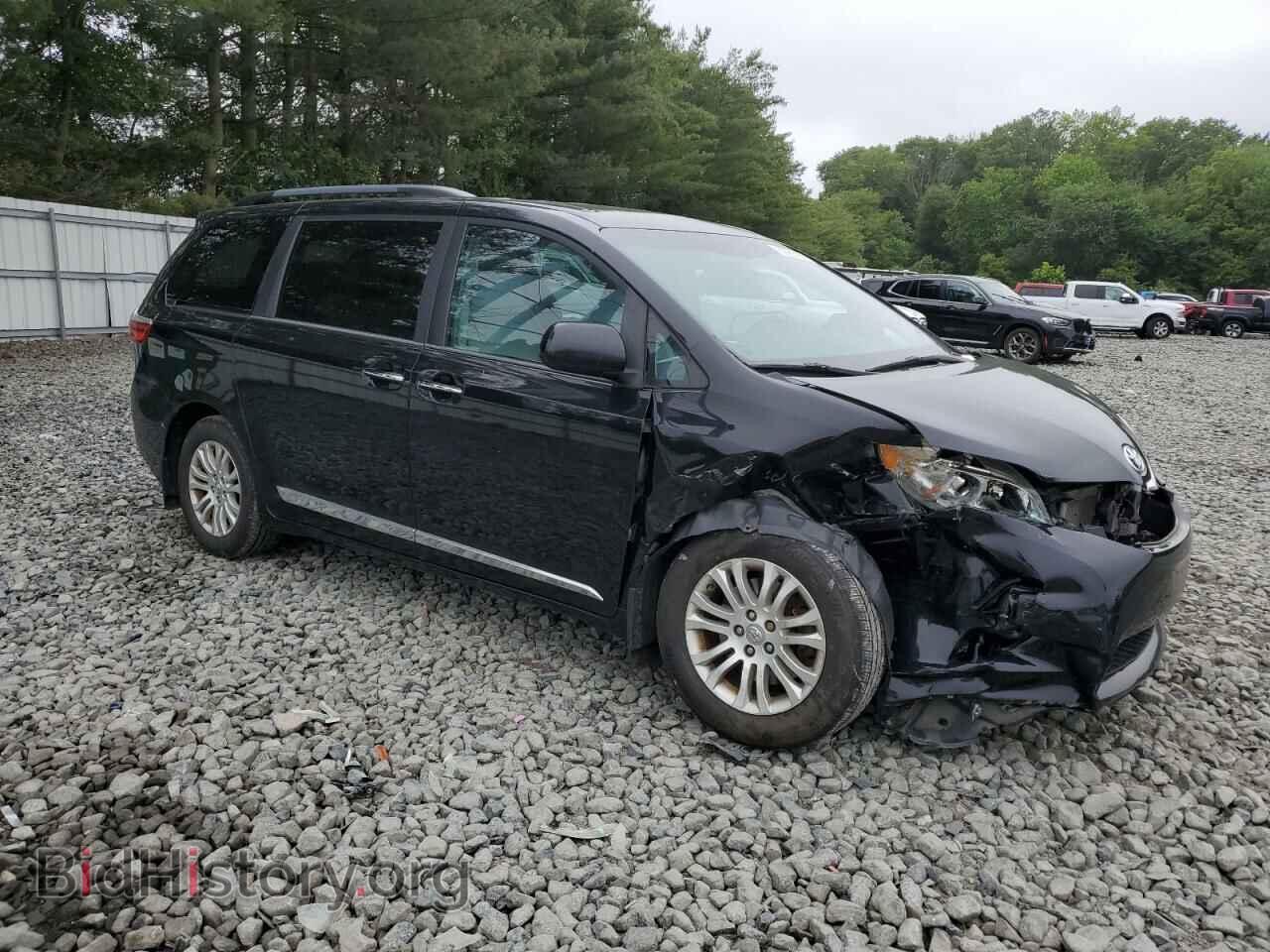 2017 TOYOTA All Models - VIN: 5TDYZ3DC0HS846619 - Фото 4