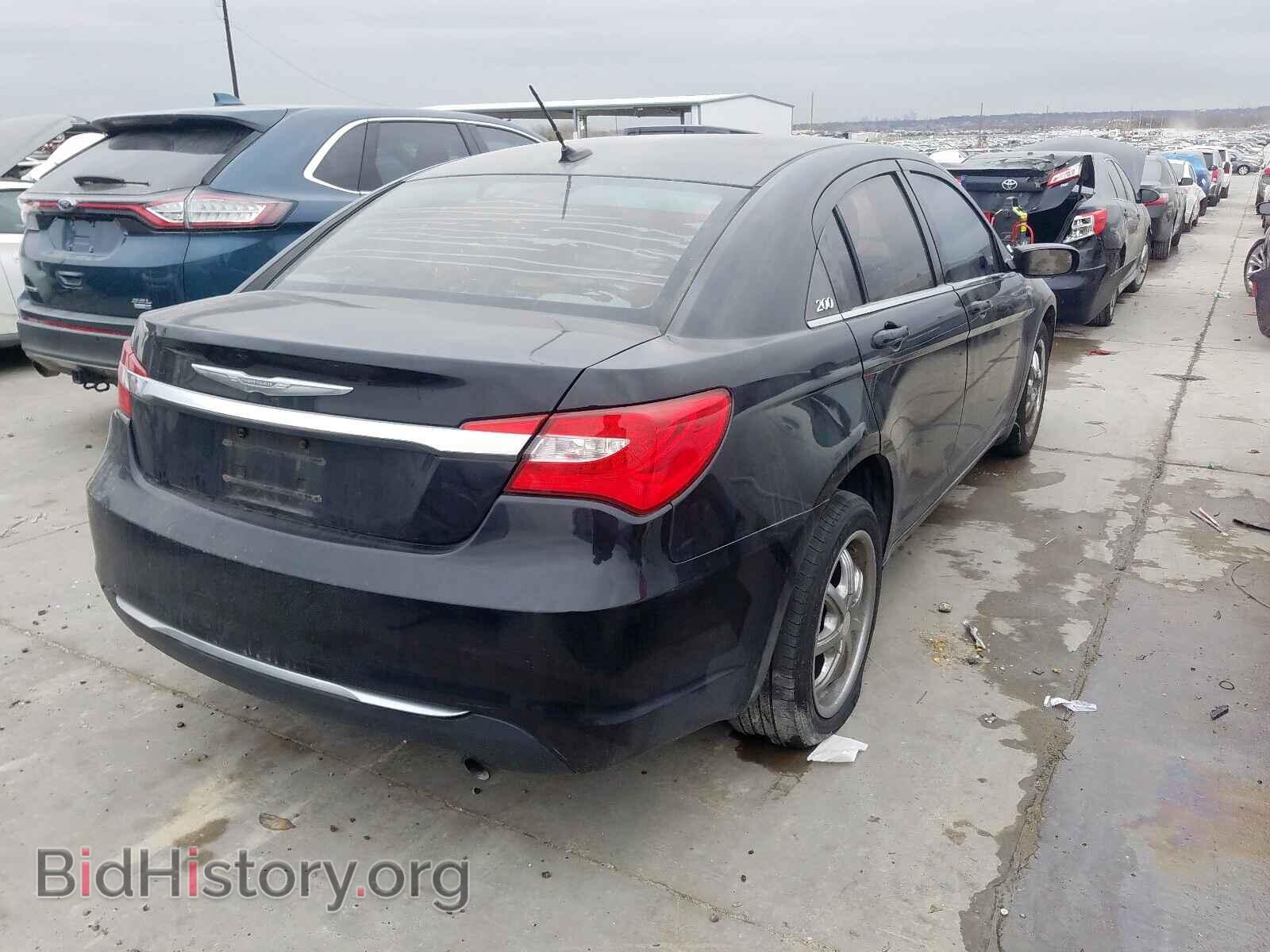 2012 CHRYSLER 200 - VIN: 1C3CCBAB8CN104974 - Фото 4