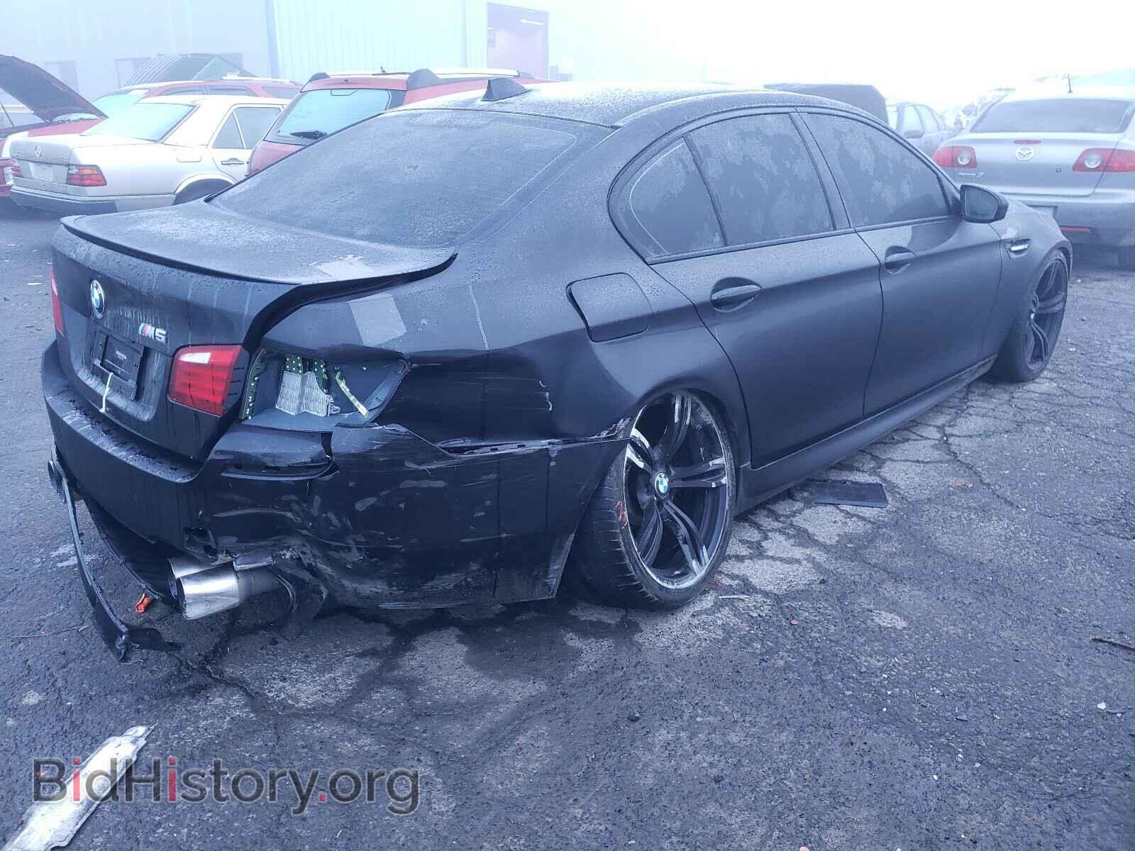 2013 BMW M5 - VIN: WBSFV9C5XDC772445 - Фото 4