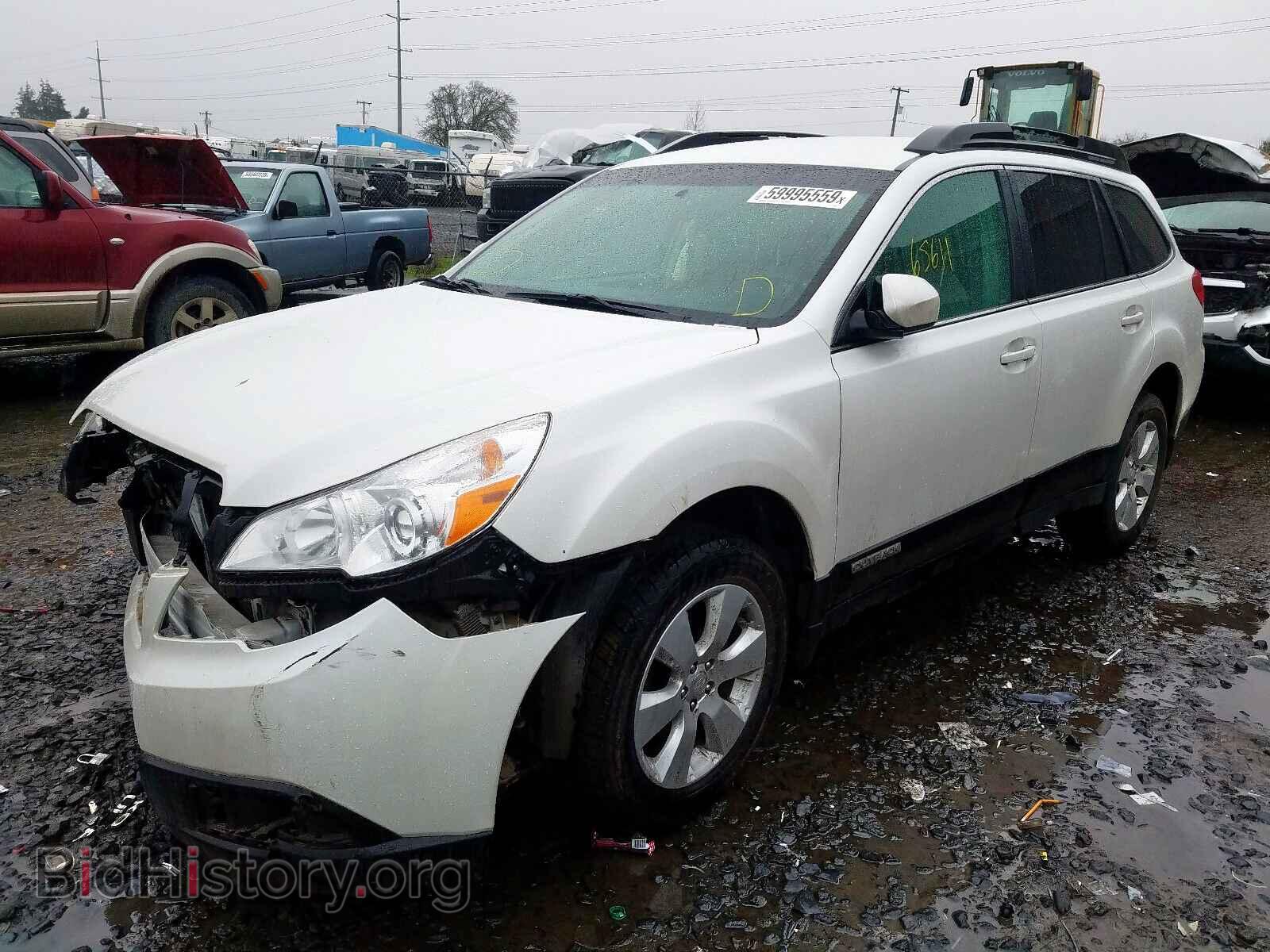 2011 SUBARU OUTBACK - VIN: 4S4BRBCC2B3310695 - Photo 2