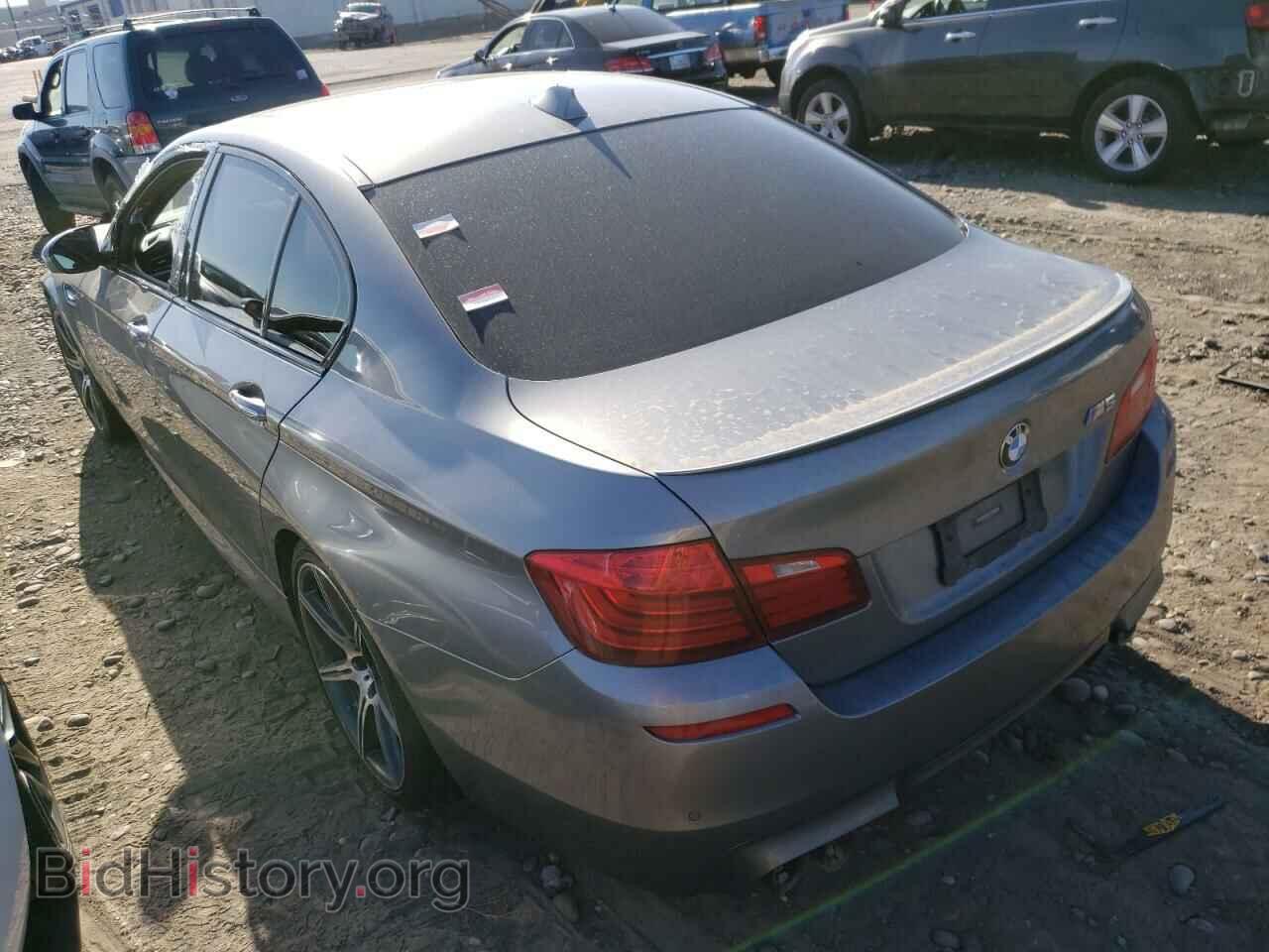 2015 BMW M5 - VIN: WBSFV9C56FD594174 - Фото 2