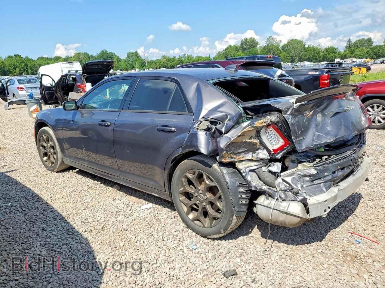 2019 CHRYSLER 300 - VIN: 2C3CCAGG6KH550643 - Photo 2