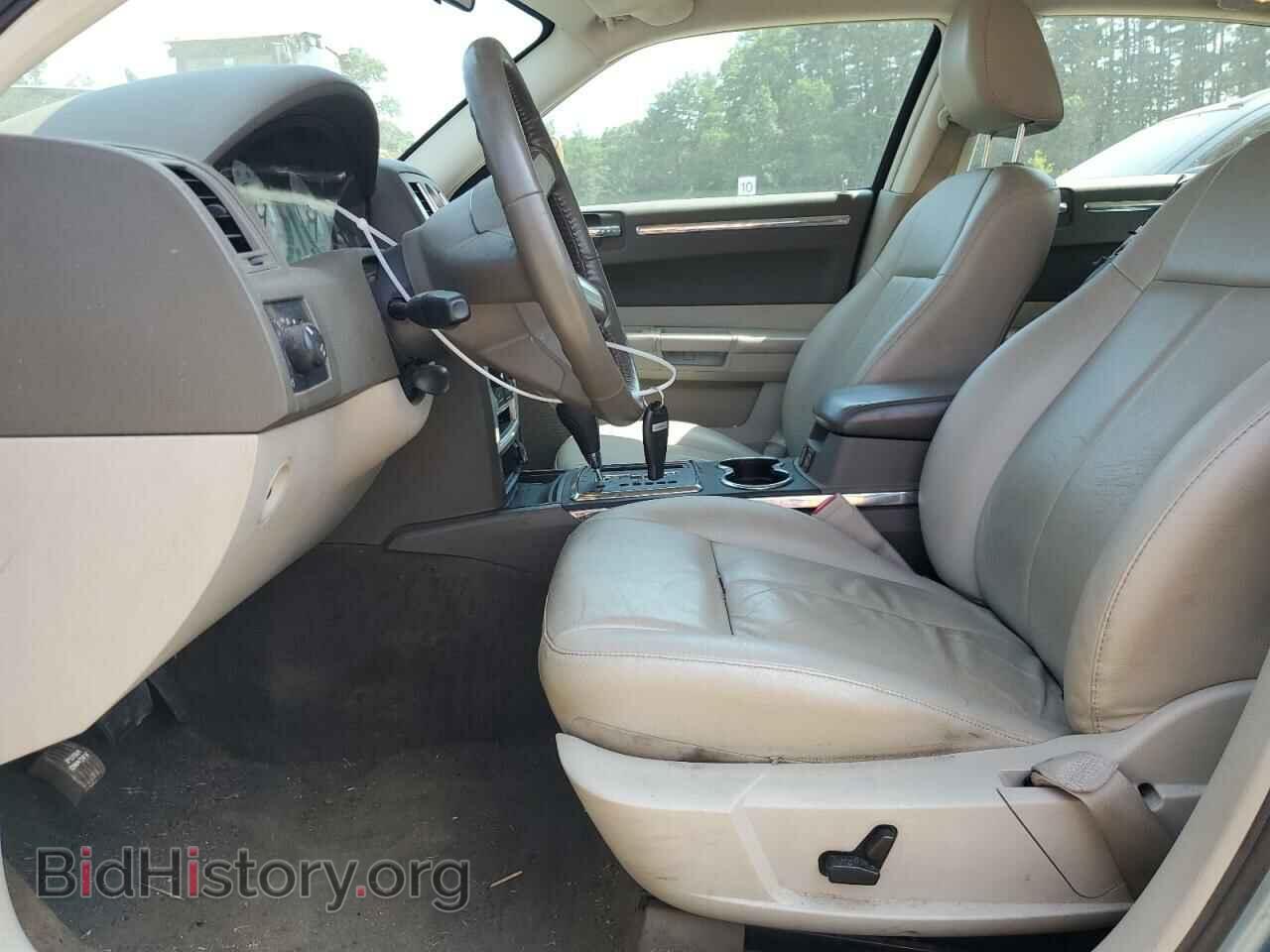 2008 CHRYSLER 300 - VIN: 2C3KA53G48H171177 - Фото 7