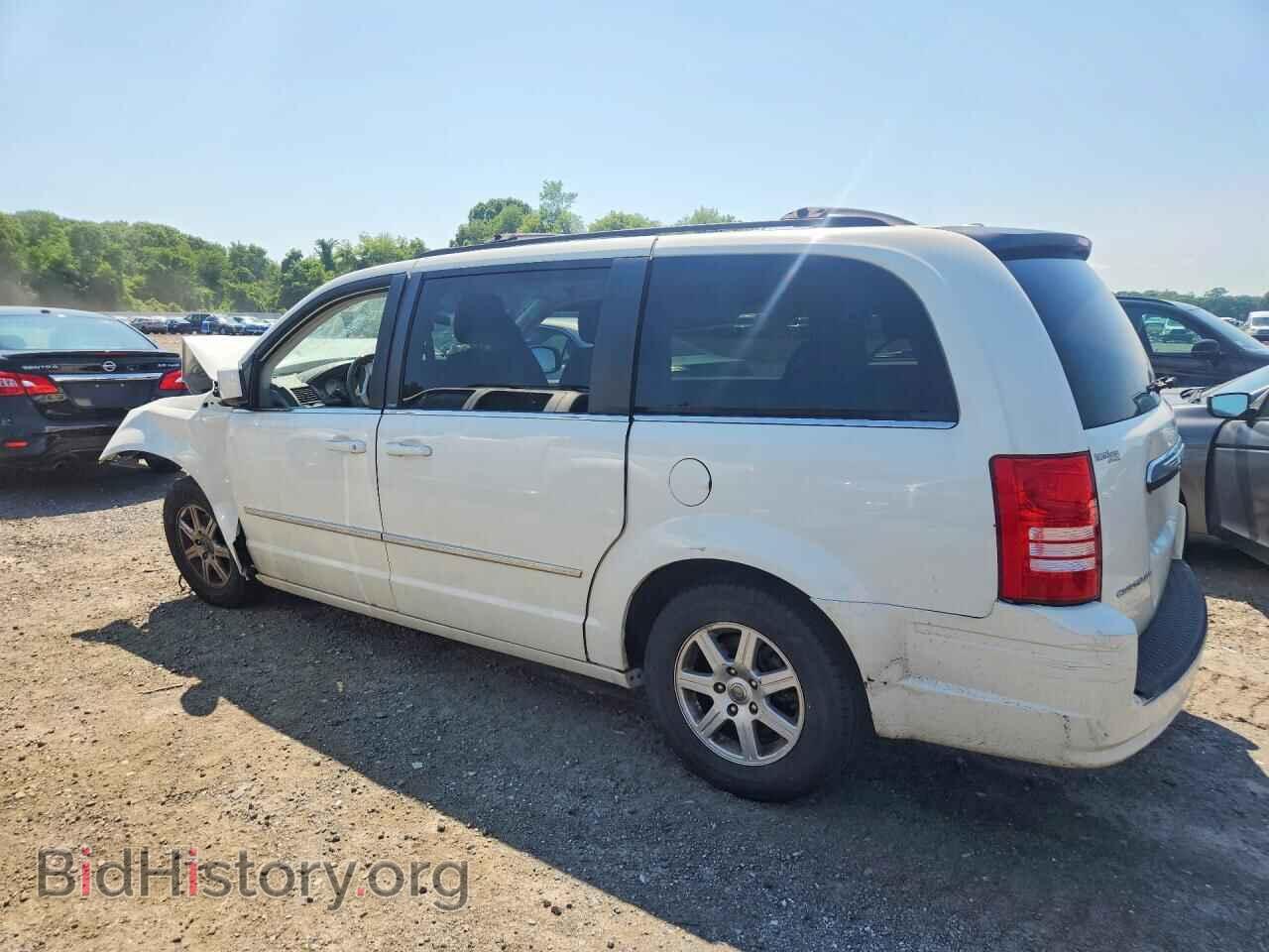 2010 CHRYSLER MINIVAN - VIN: 2A4RR5D15AR305153 - Фото 2