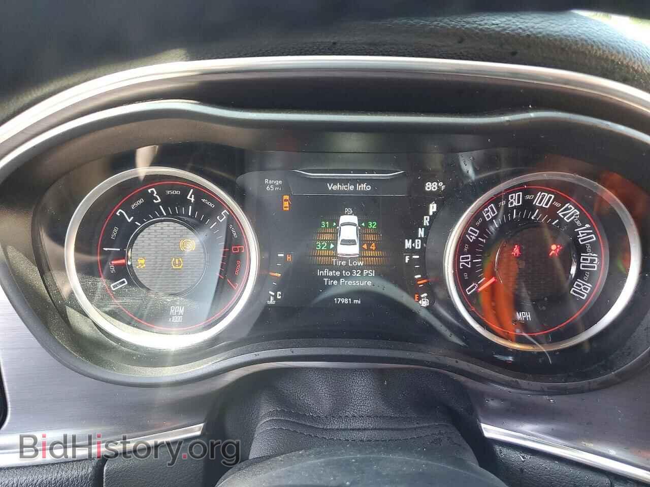 2017 DODGE CHALLENGER - VIN: 2C3CDZFJ4HH665419 - Photo 9