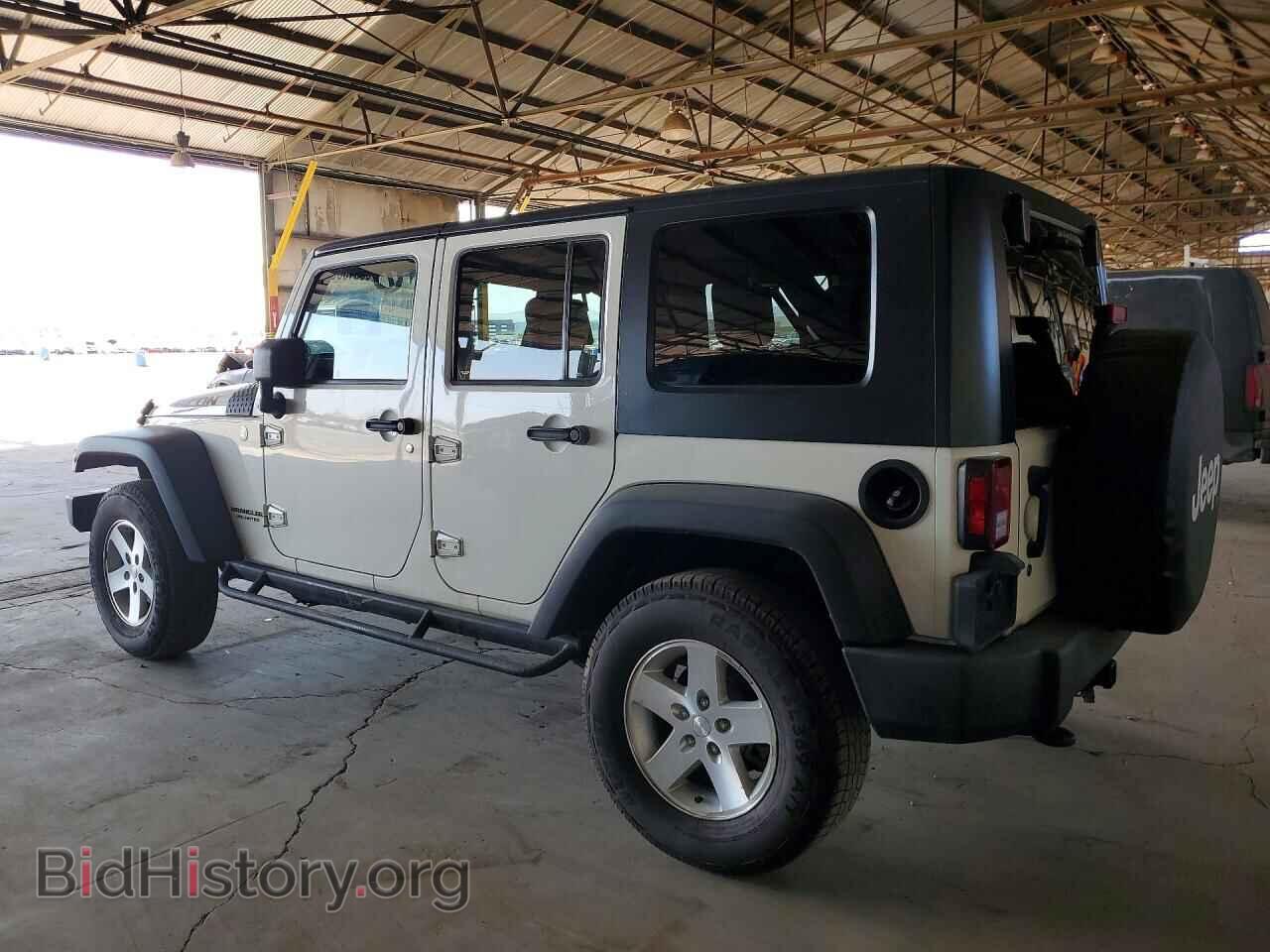 2010 JEEP WRANGLER - VIN: 1J4BA6H13AL101856 - Фото 2