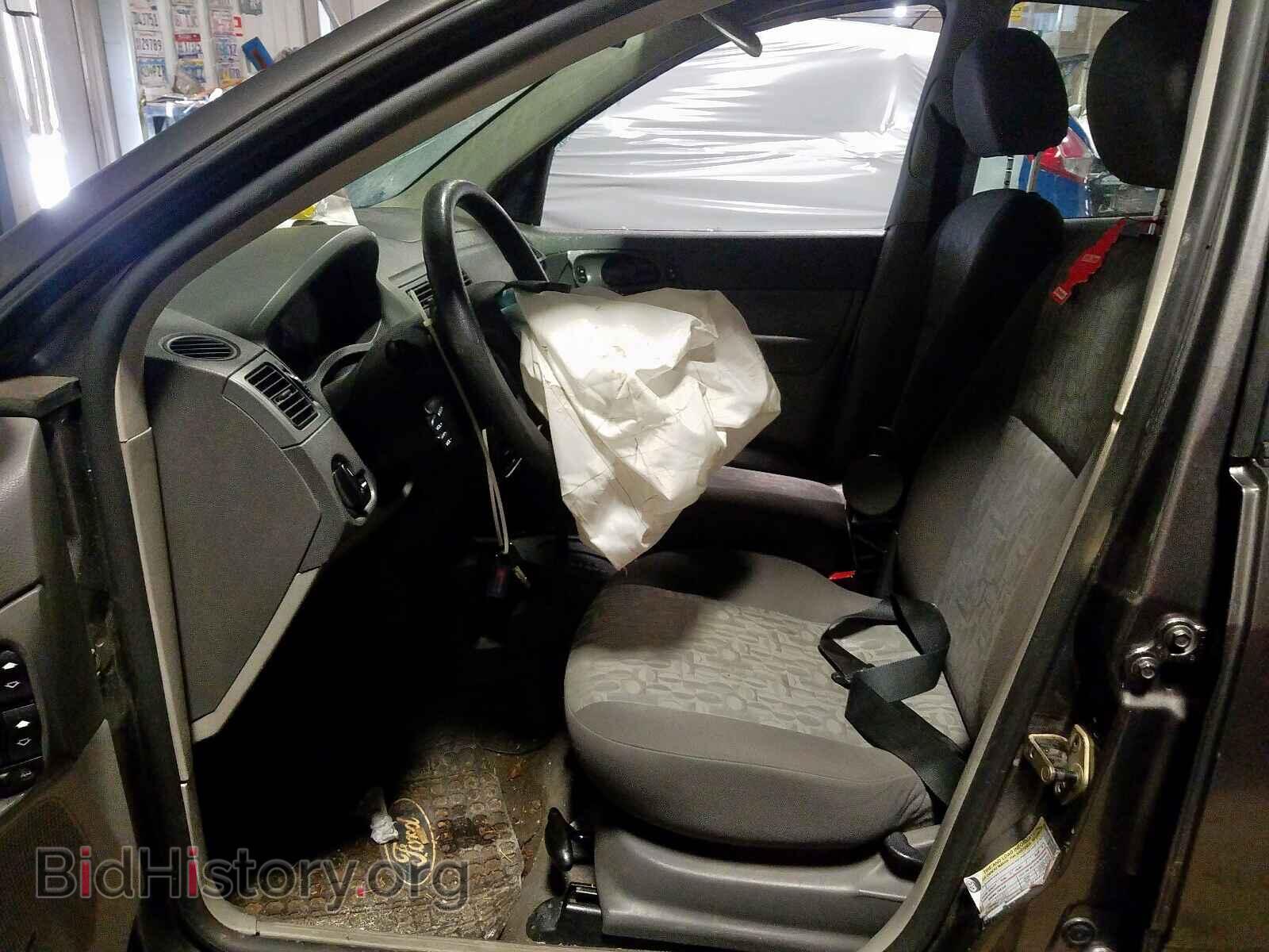 2005 FORD FOCUS - VIN: 1FAFP34NX5W200097 - Фото 5