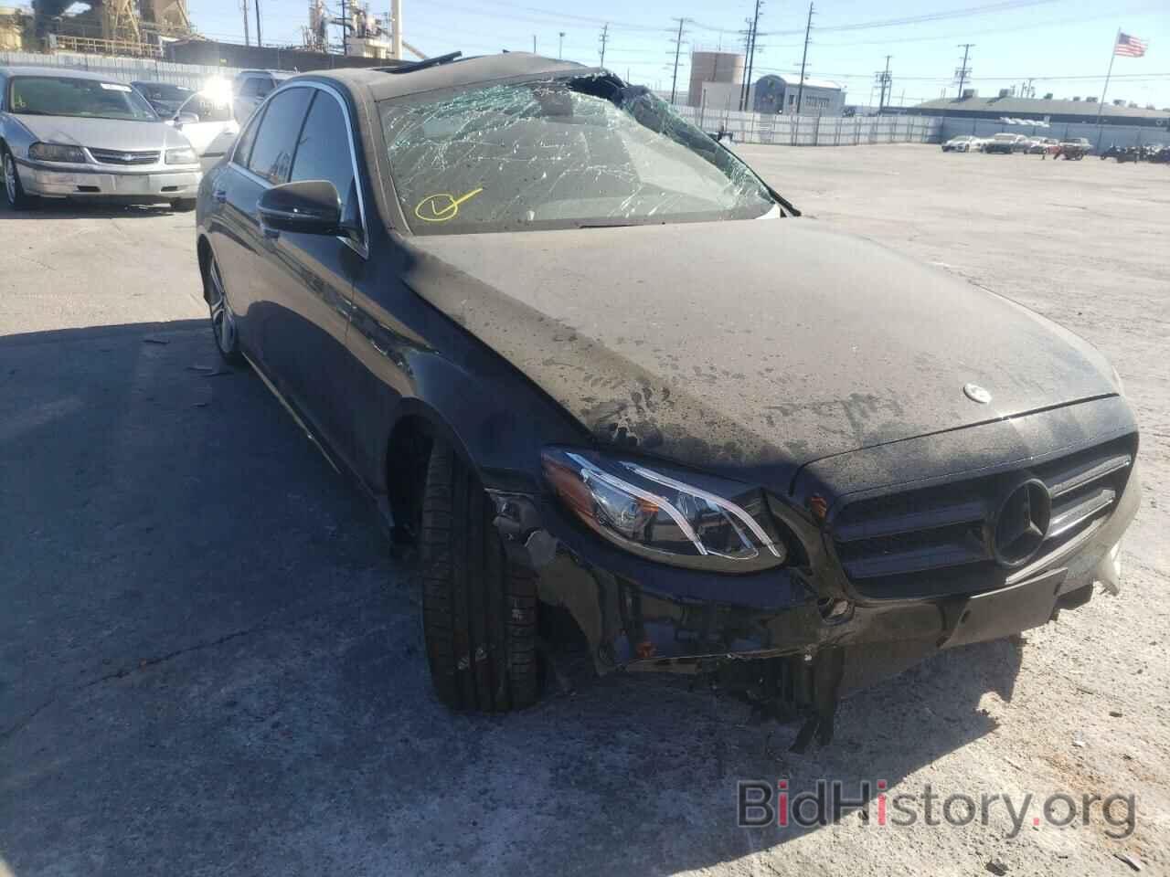 Photo WDDZF4JB2KA636130 - MERCEDES-BENZ E-CLASS 2019