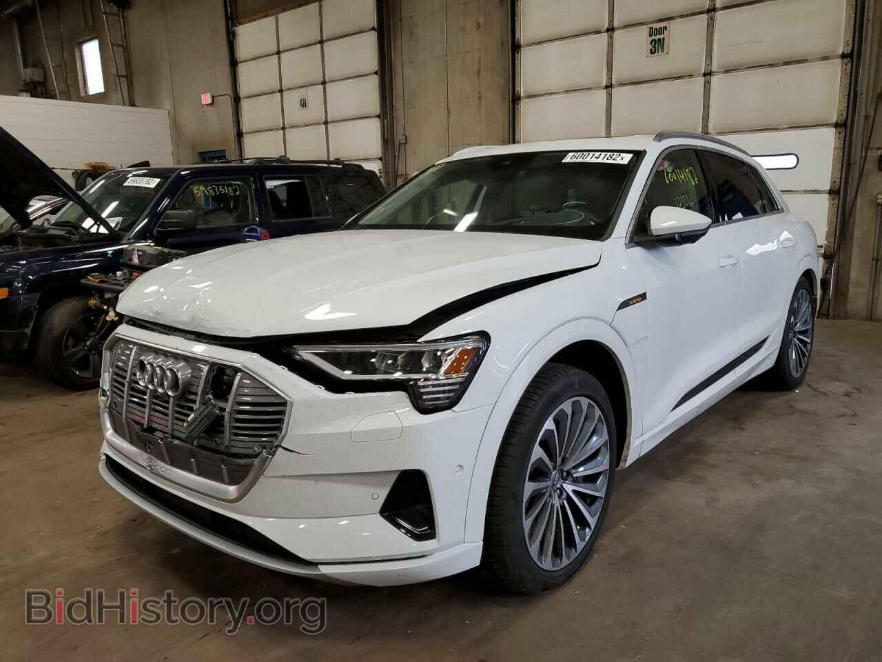 2019 AUDI E-TRON - VIN: WA1VAAGE9KB024079 - Фото 2