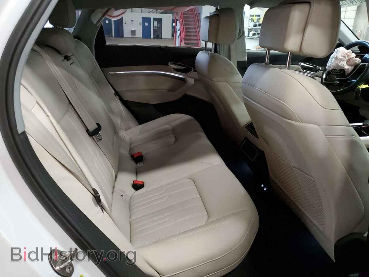 2019 AUDI E-TRON - VIN: WA1VAAGE9KB024079 - Фото 6