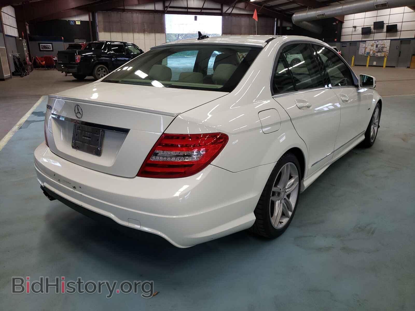 2012 MERCEDES-BENZ C-CLASS - VIN: WDDGF4HB1CA622055 - Фото 4