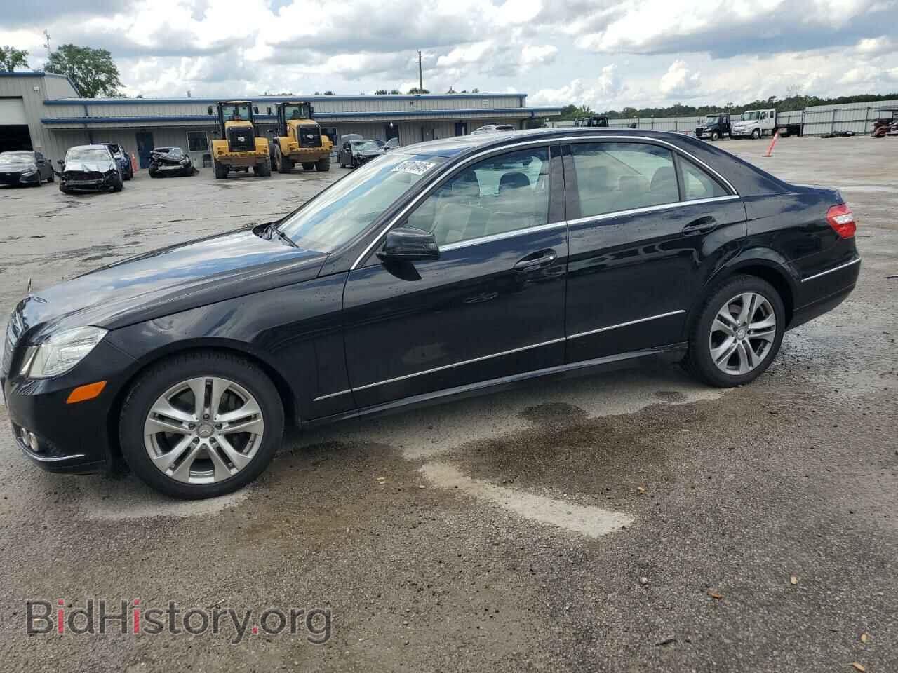 Photo WDDHF8HB8BA297723 - MERCEDES-BENZ E-CLASS 2011